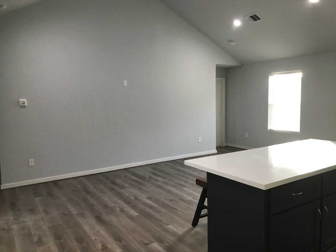 3009 Callie St Unit B - Photo 5 of 17