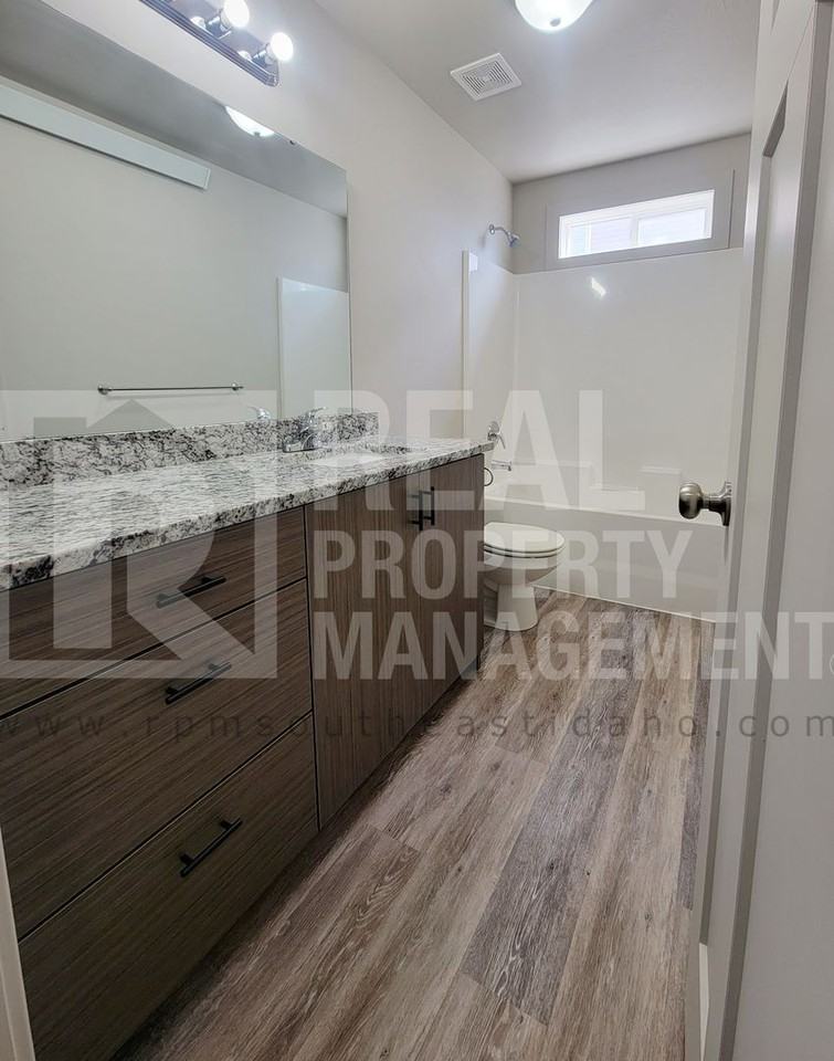 3656 Lena Ave #1 - Photo 7 of 28