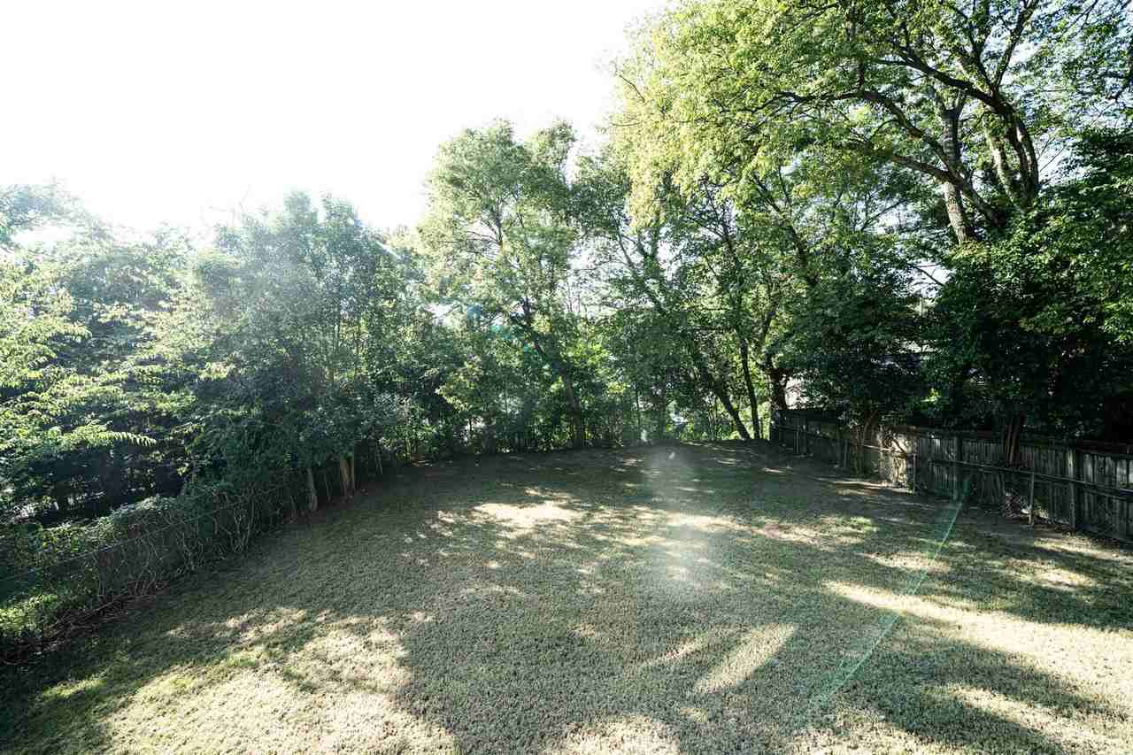 238 Franklin Ave Nw - Photo 3 of 20