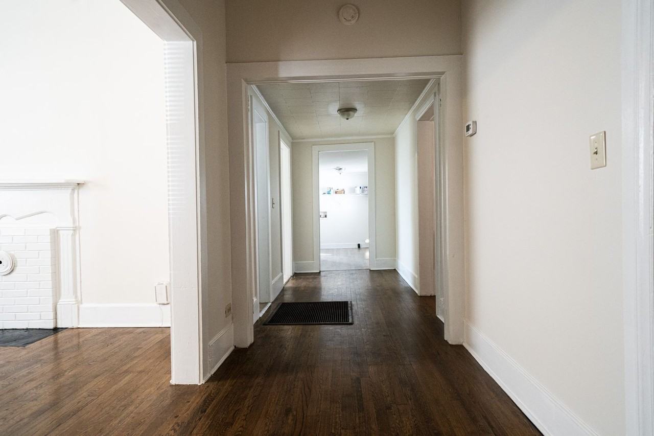 238 Franklin Ave Nw - Photo 6 of 20