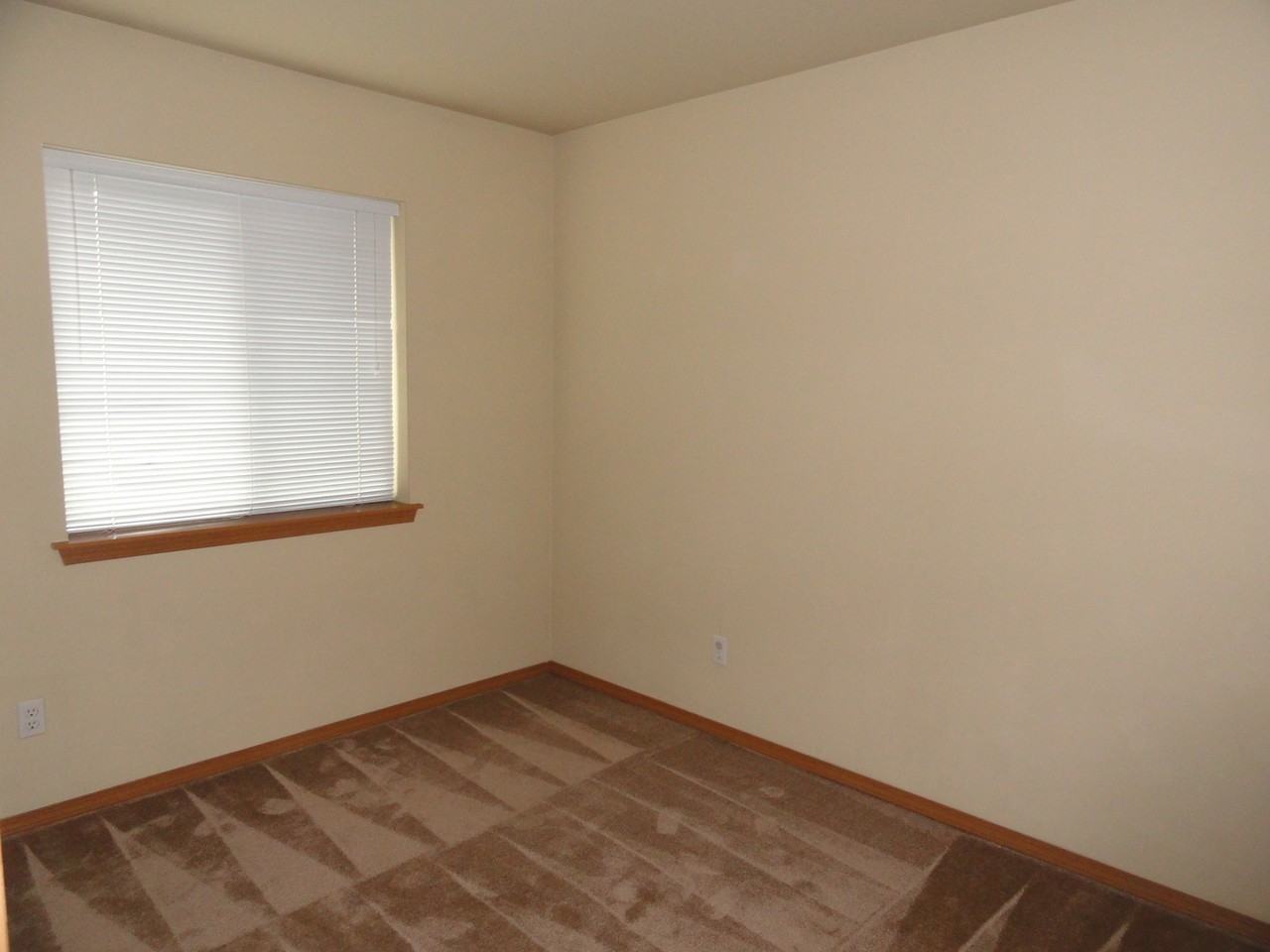 10511 140th Street Ct E #33 - Photo 5 of 10