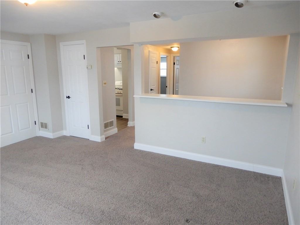 317 W Grant St ##2 - Photo 3 of 15