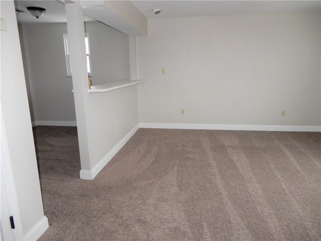 317 W Grant St ##2 - Photo 4 of 15
