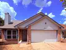 1605 Parkwood Dr - Photo 1 of 1