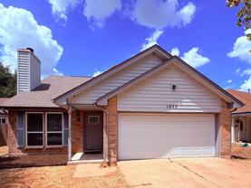 1605 Parkwood Dr - Photo 1 of 1