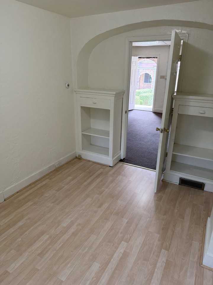 416 Oakland Ave #4 - Photo 6 of 17