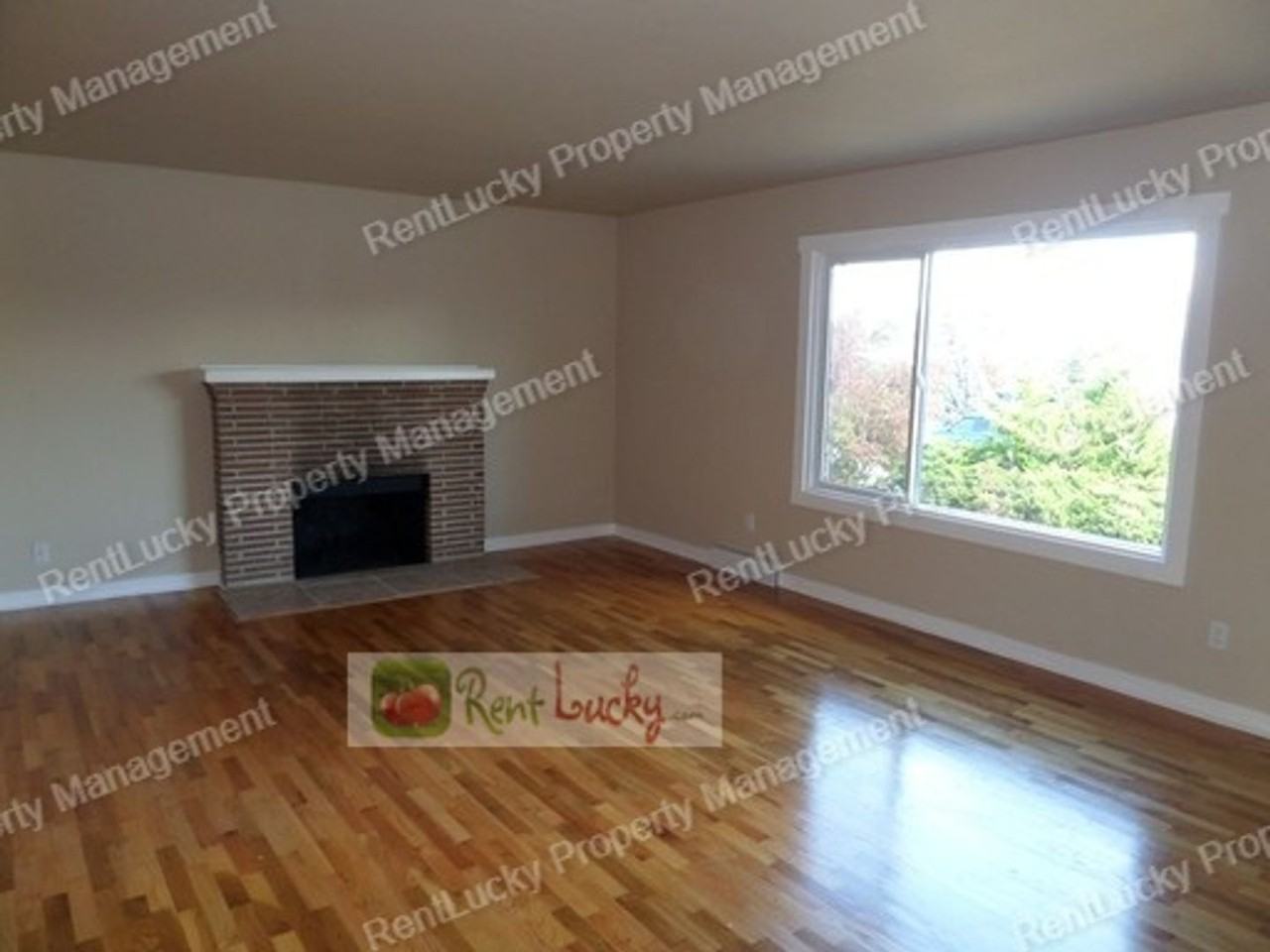 2102 N Ferdinand St - Photo 4 of 24