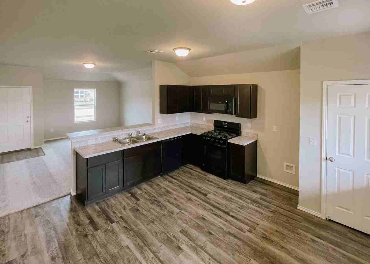 9428 Nw 122nd Ter - Photo 3 of 9