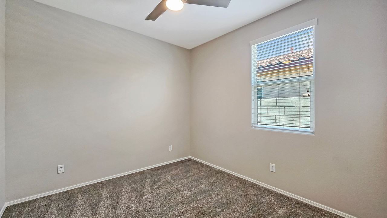 19787 W Roma Ave - Photo 5 of 35