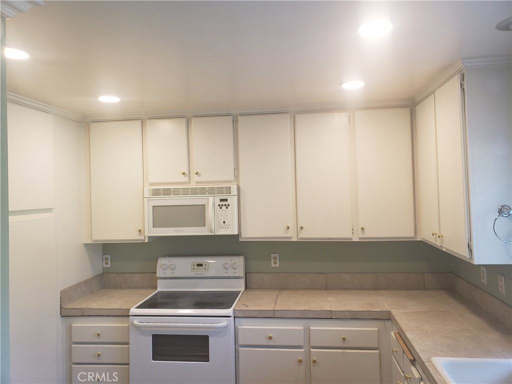 3861 Todd Pl - Photo 7 of 26