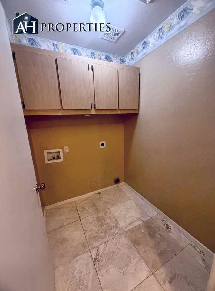 9543 W Sunnyslope Ln - Photo 6 of 16