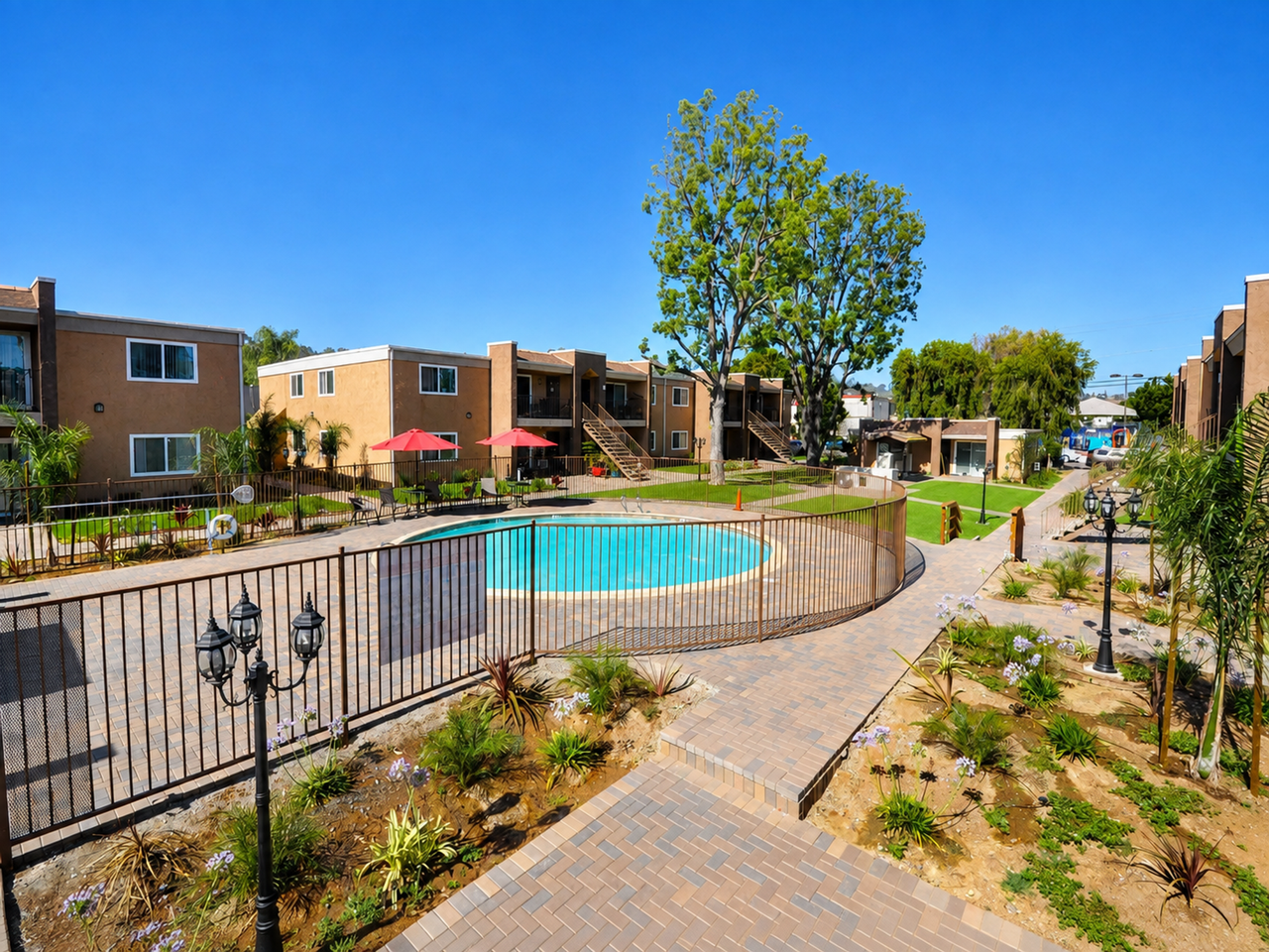 Silver Oaks Apartment Homes - Photo 4 of 23