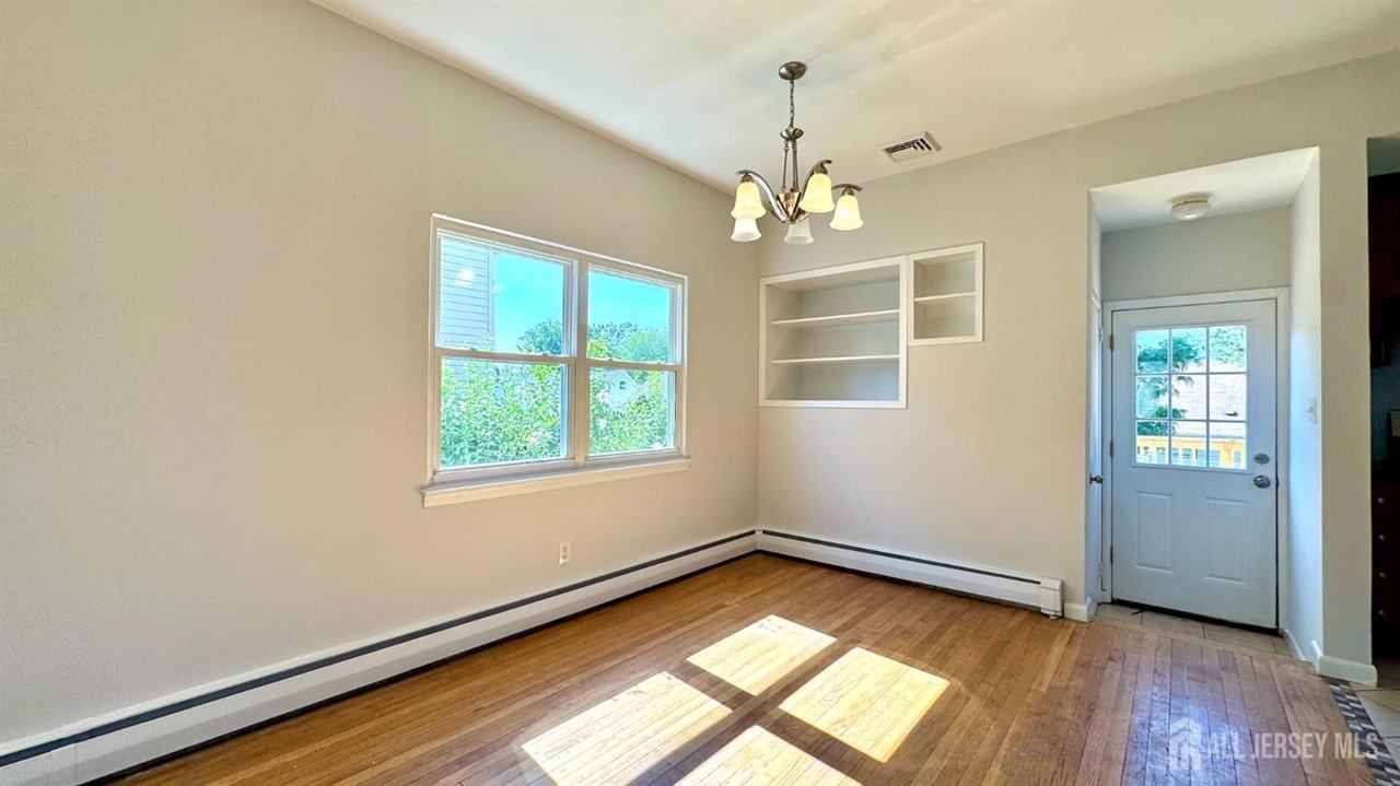 69 Mercer St - Photo 6 of 15