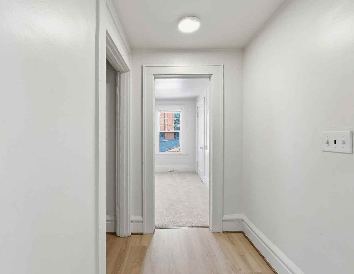 1511 Perry St - Photo 5 of 22