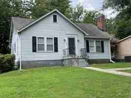 featured image of 910 Ewing Blvd Apt B #Apt B