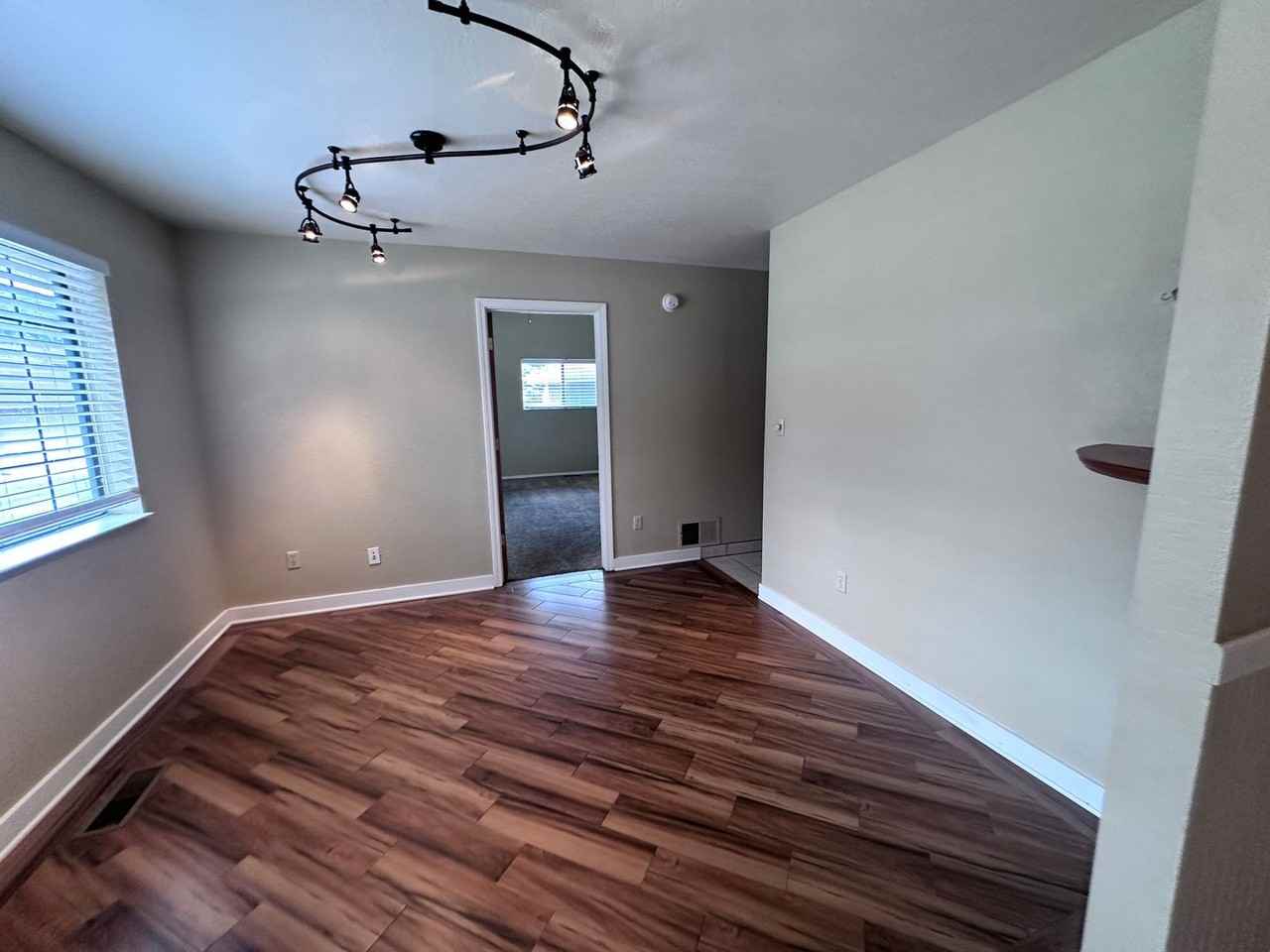 576 Citadel Way - Photo 5 of 28