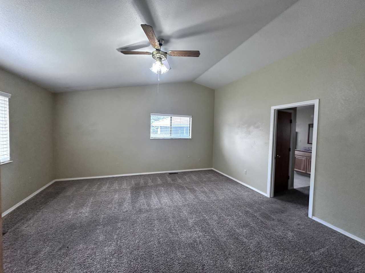 576 Citadel Way - Photo 6 of 28