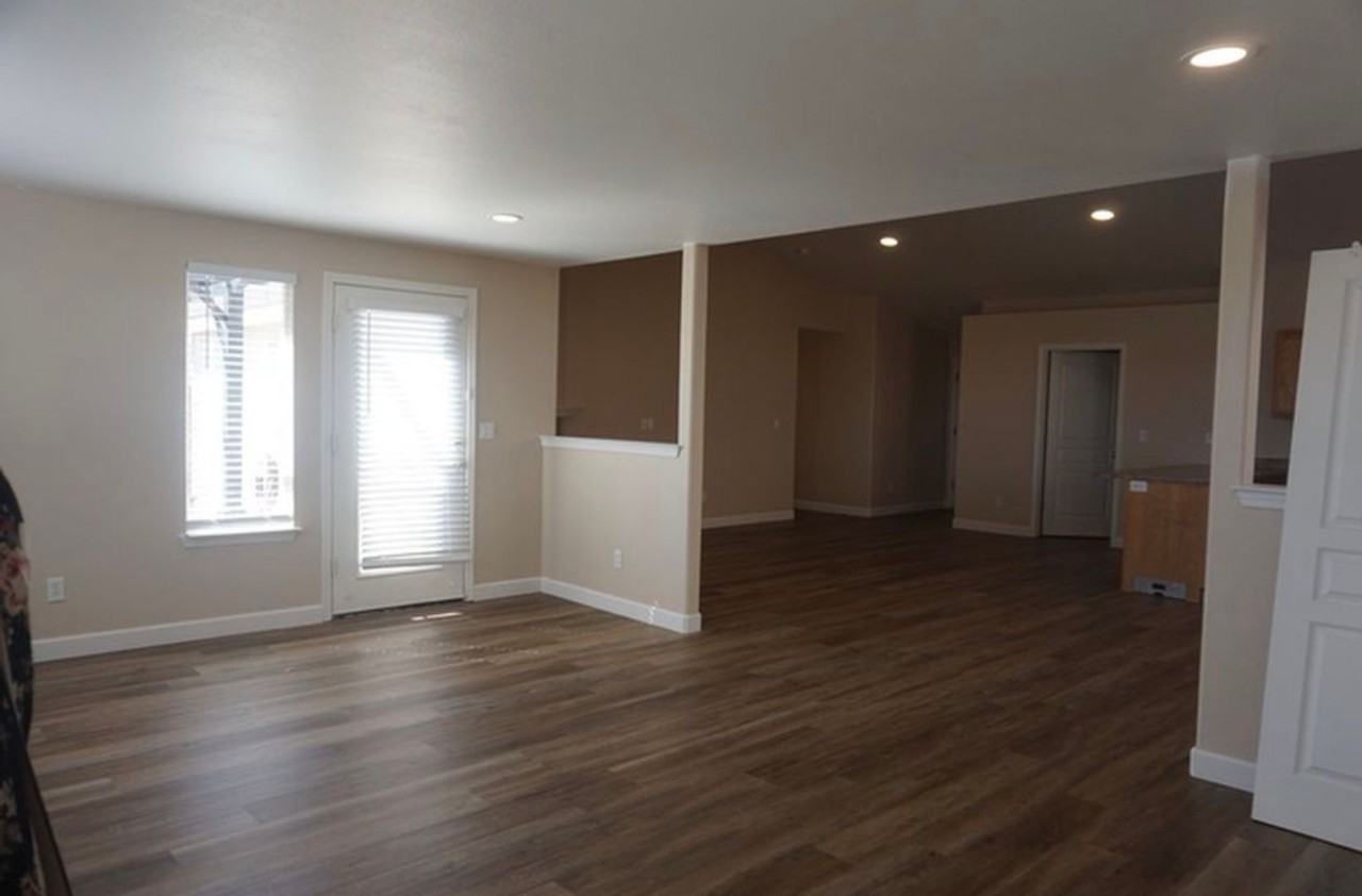 583 Spur Way - Photo 5 of 9