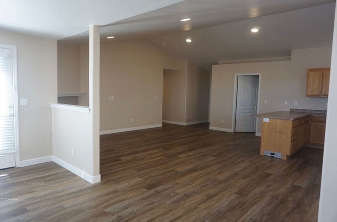 583 Spur Way - Photo 6 of 9