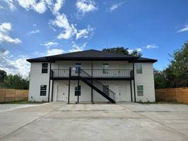 featured image of 102 Pecan Dr
