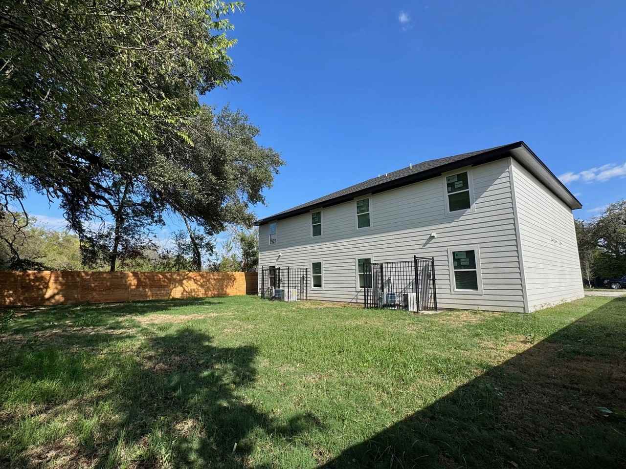 102 Pecan Drive Waco - Photo 4 of 20