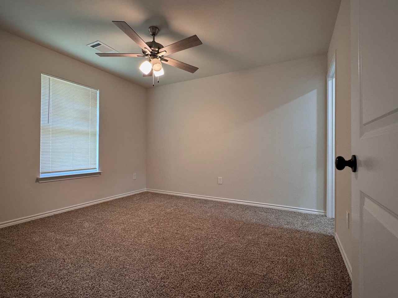 102 Pecan Drive Waco - Photo 7 of 20