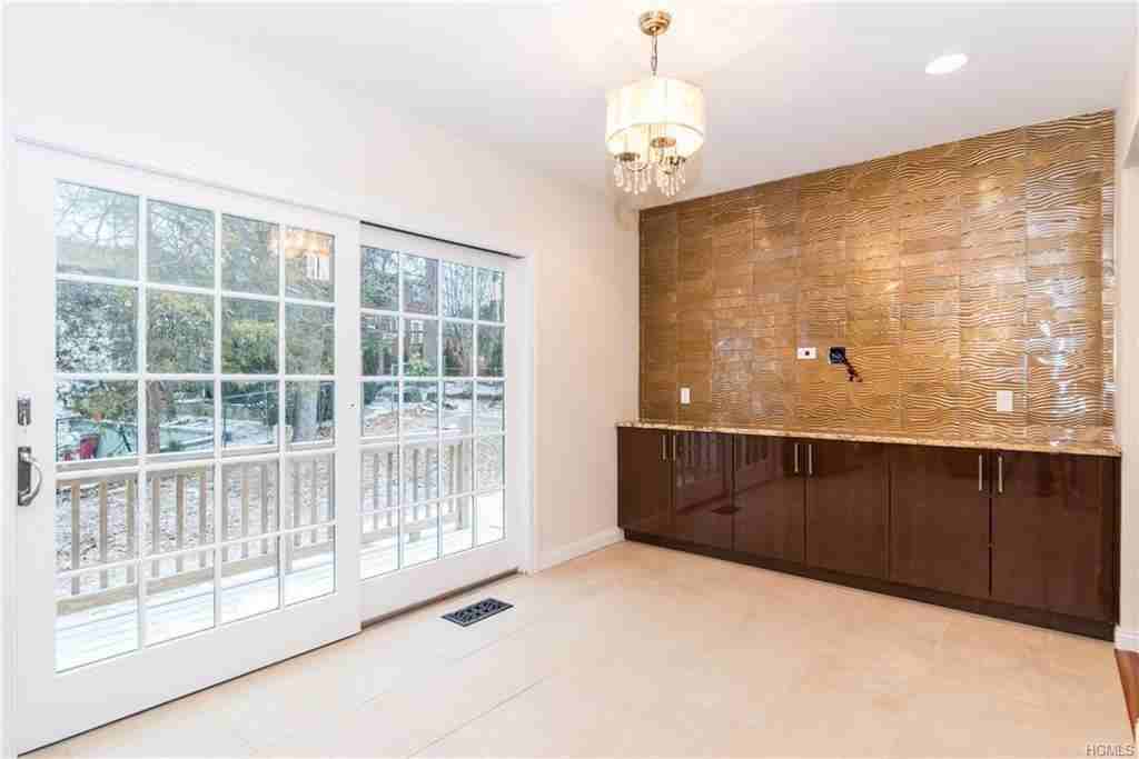1 Elizabeth Rd - Photo 6 of 23