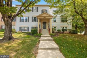 featured image of 2401 Normandy Square Pl ##12