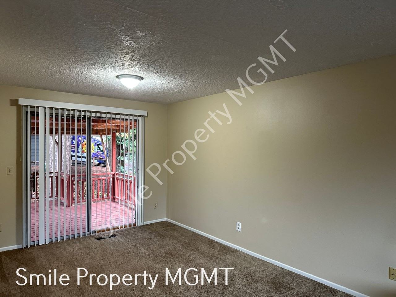 16927 Se Franklin St - Photo 4 of 20