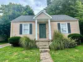 featured image of 647 Golfview Dr
