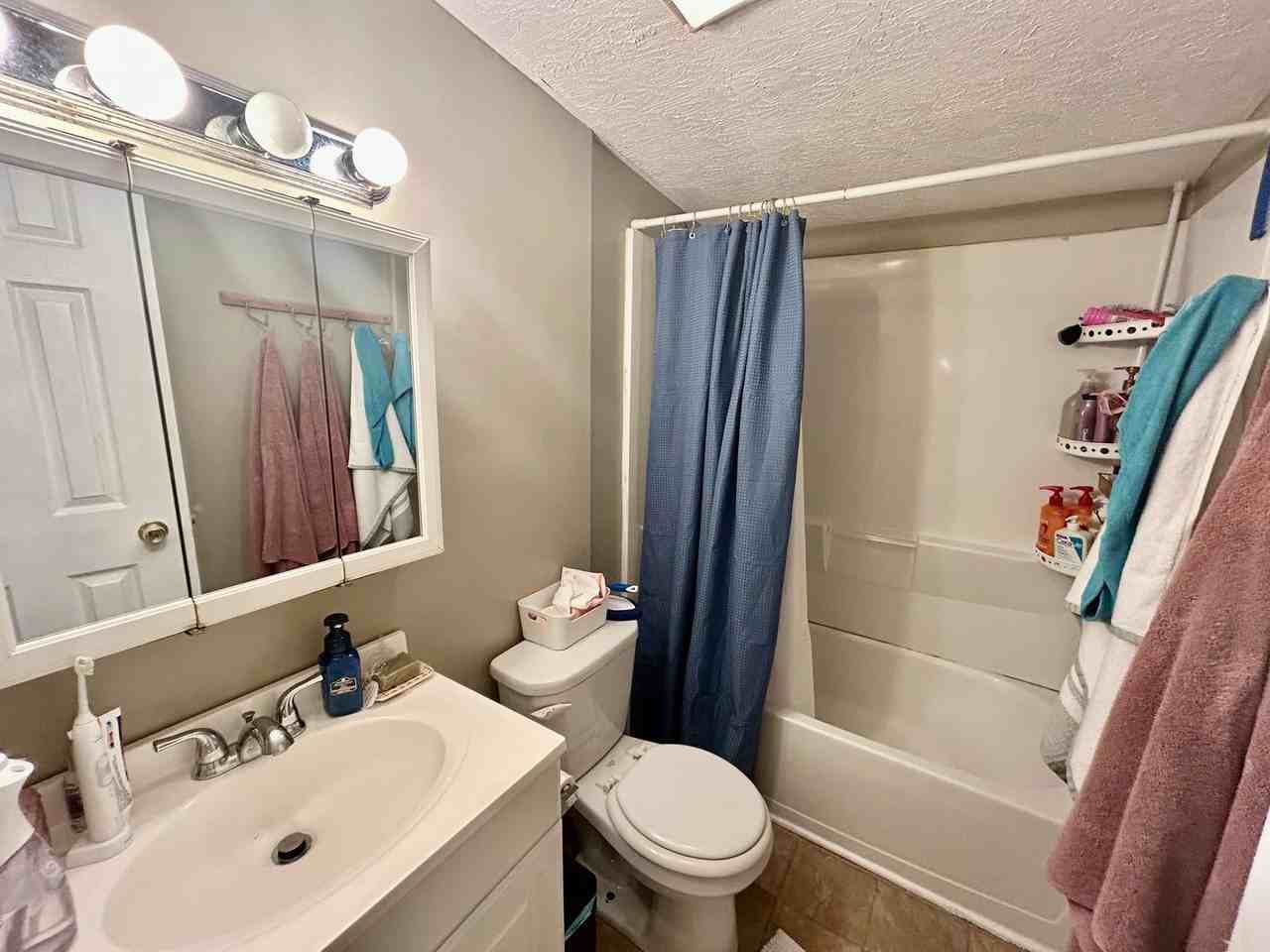 647 Golfview Dr - Photo 7 of 9