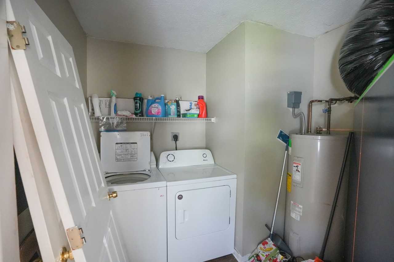 718 Golfview Dr - Photo 3 of 13