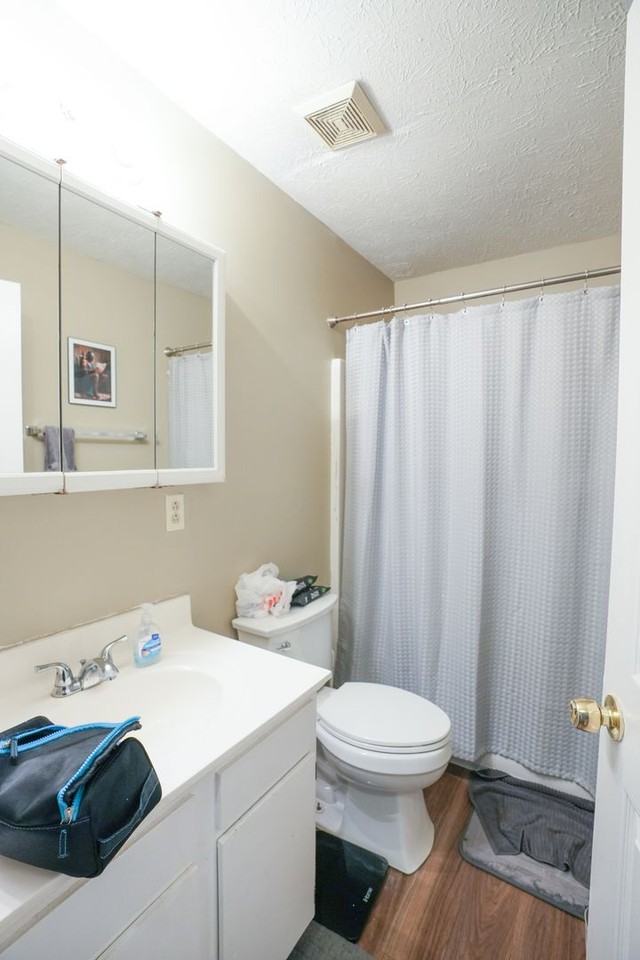 718 Golfview Dr - Photo 5 of 13