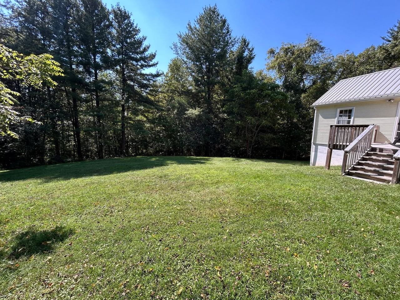 156 Thomas Hill Rd - Photo 3 of 17