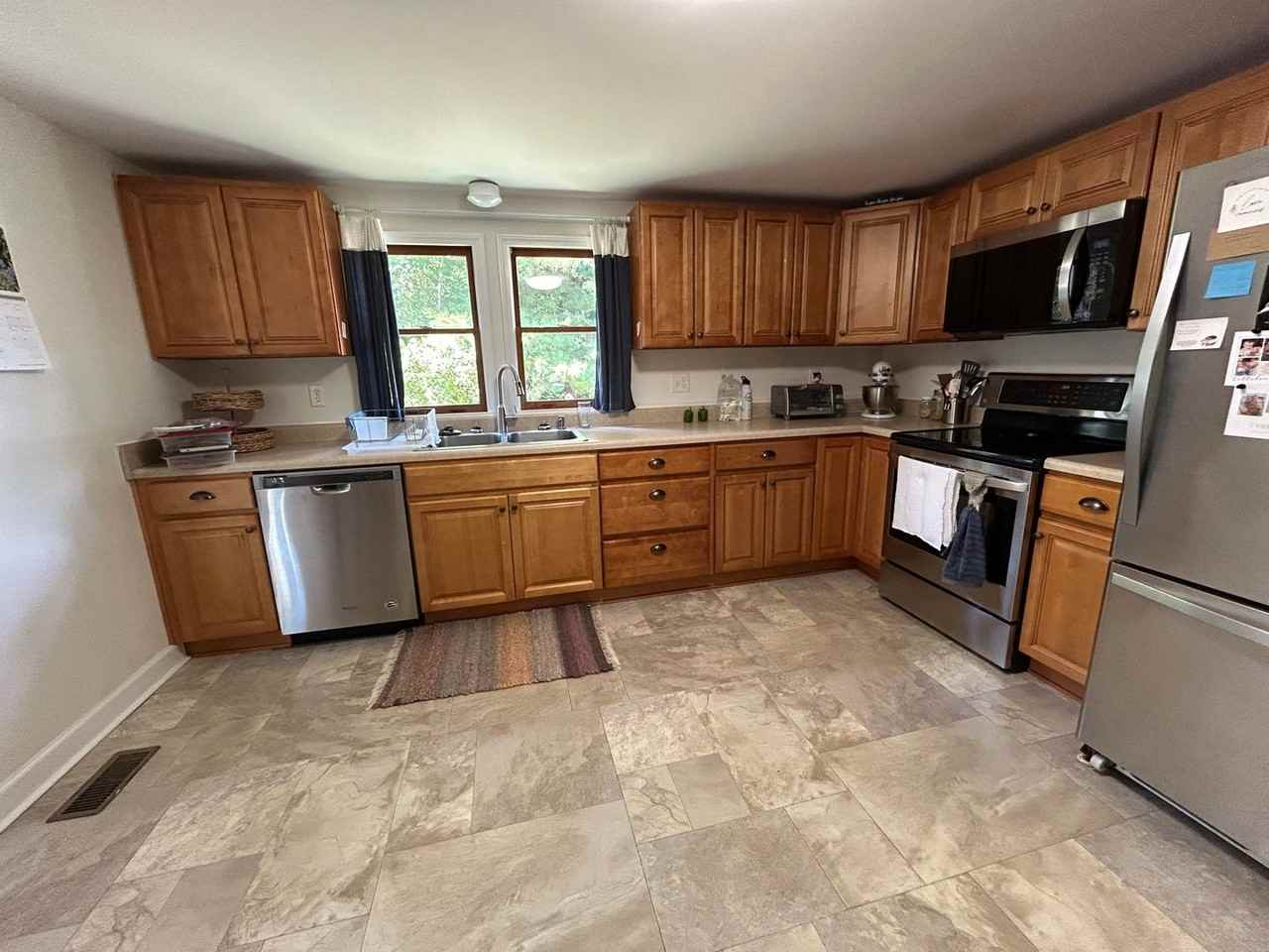 156 Thomas Hill Rd - Photo 5 of 17