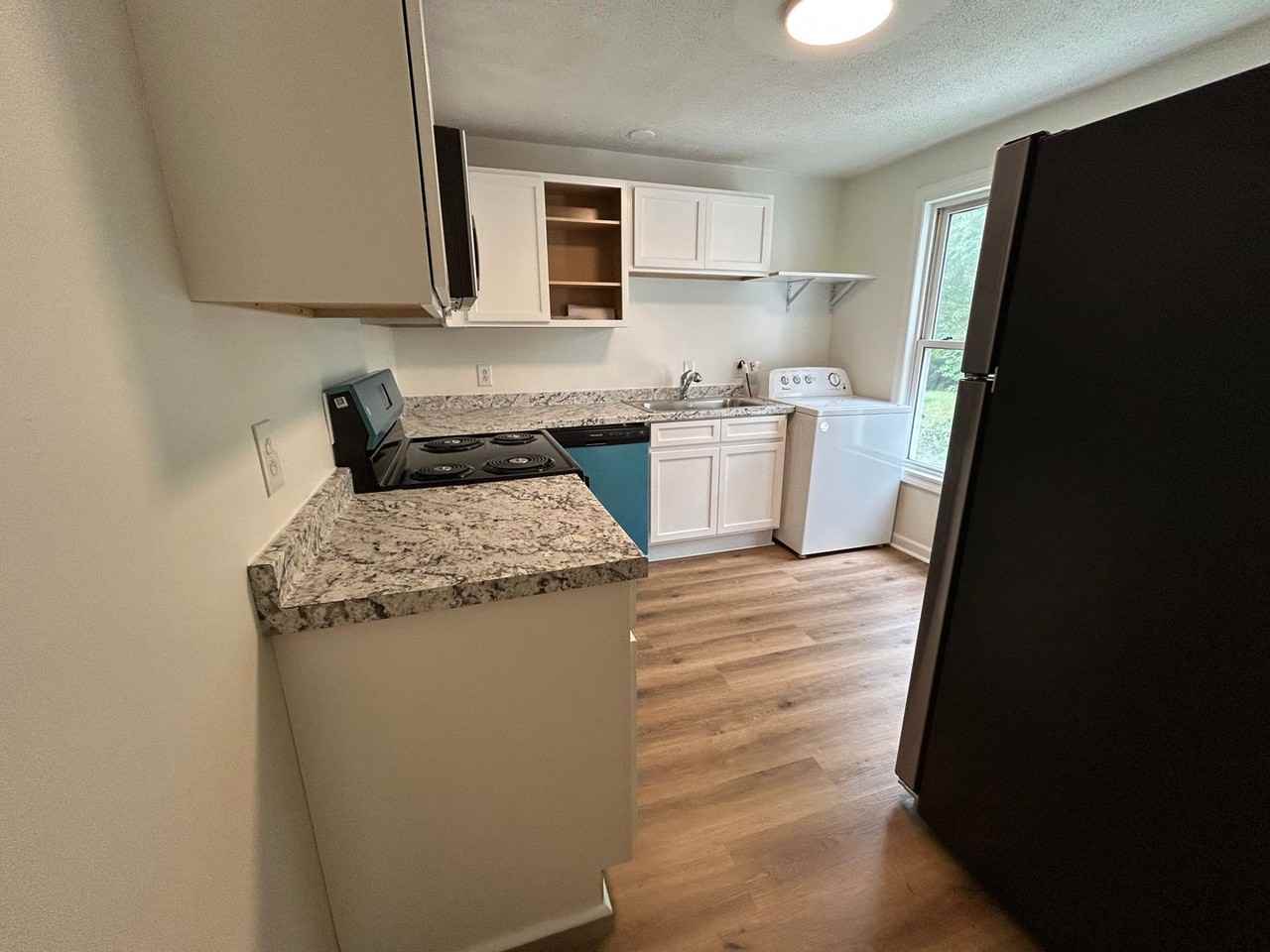 5986 Virginia Ave - Photo 4 of 9