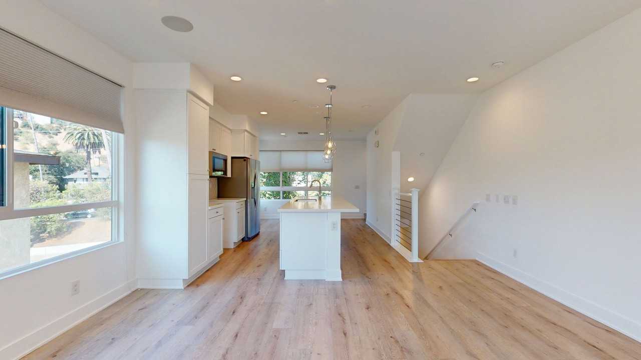 118 S Avenue 50 #501