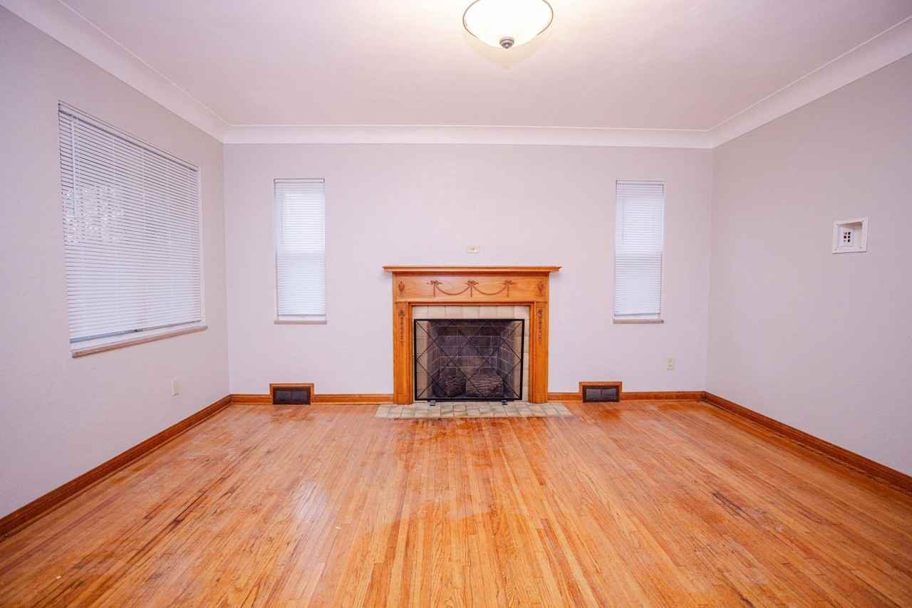 3416 Chestnut St - Photo 7 of 37