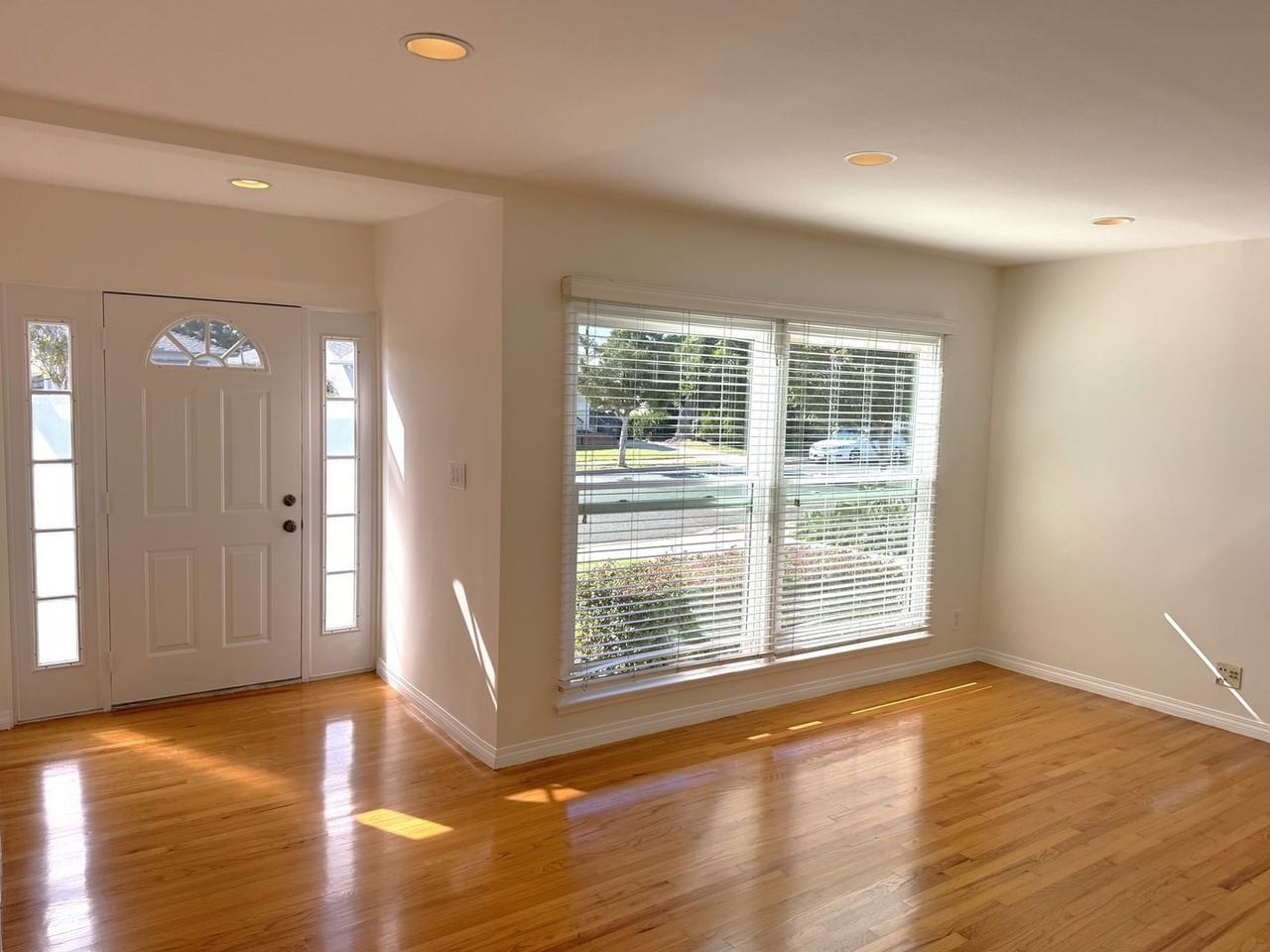 11216 Orville St - Photo 2 of 19
