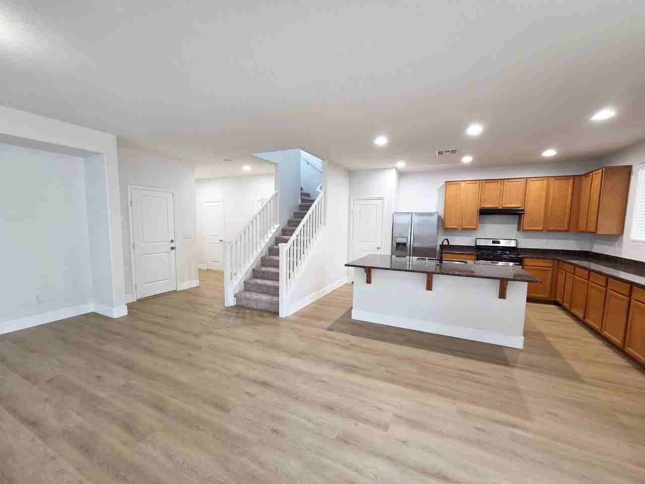 5479 Bristol Grove Ln - Photo 3 of 39