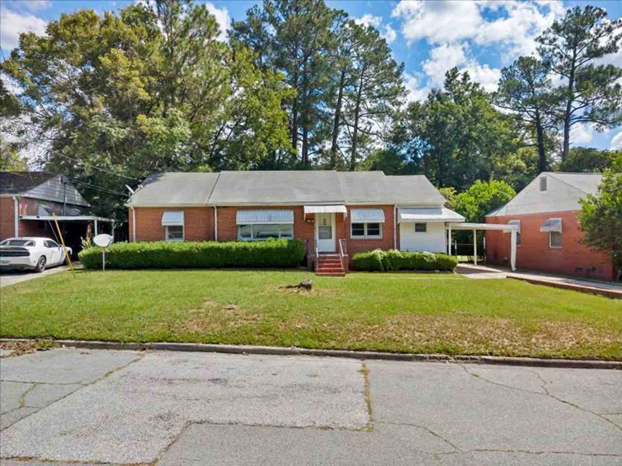1142 Lamont St - Photo 3 of 27