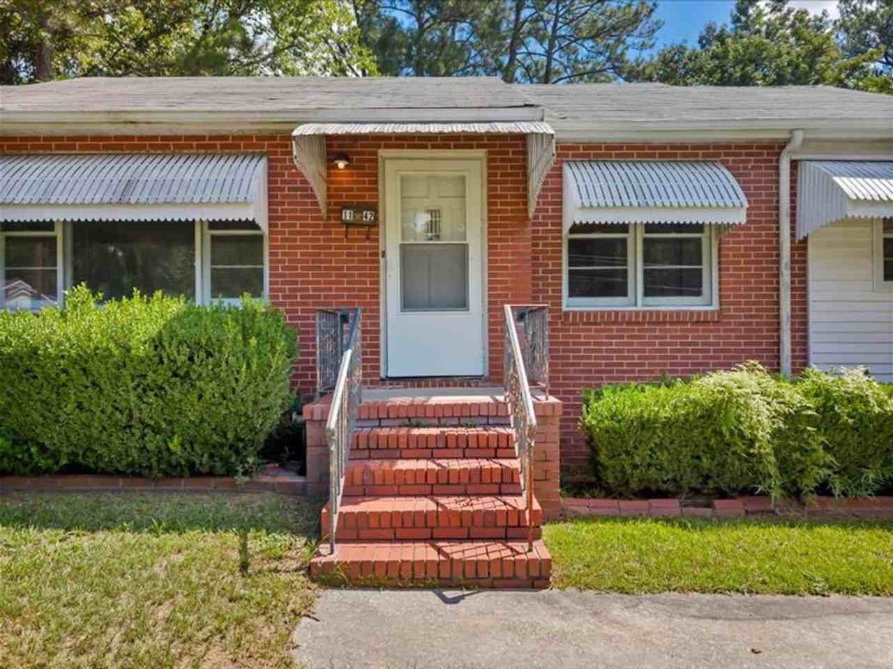 1142 Lamont St - Photo 6 of 27