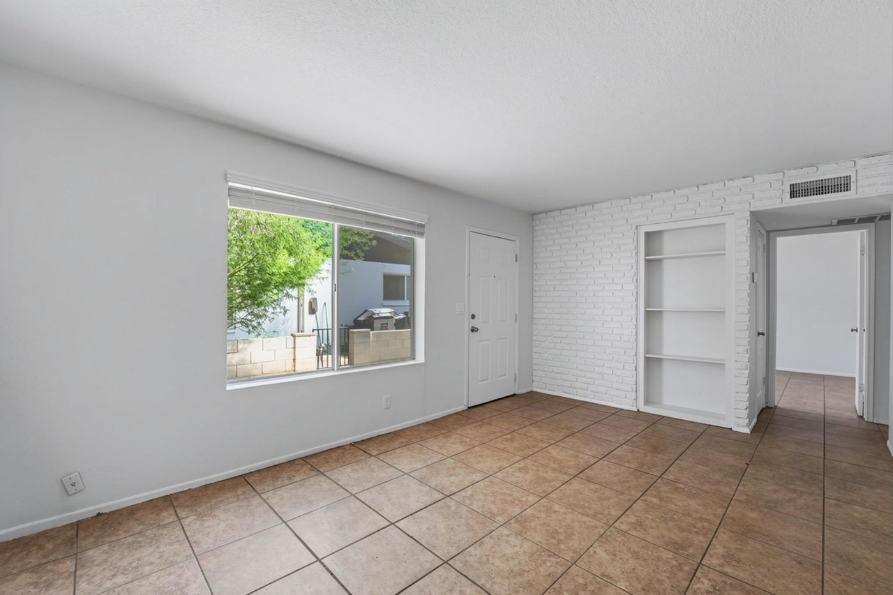 536 N Hall #C - Photo 4 of 30