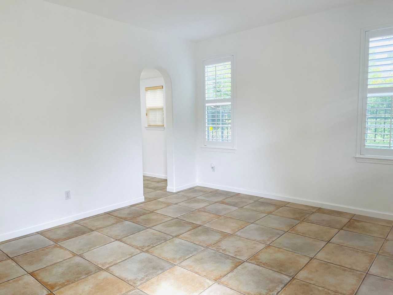 4285 Bromley Ct - Photo 4 of 49