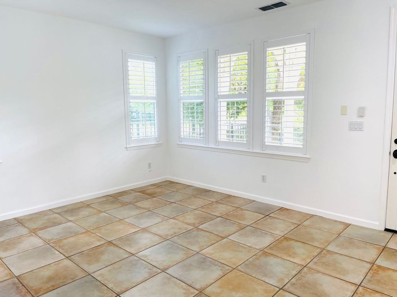 4285 Bromley Ct - Photo 5 of 49
