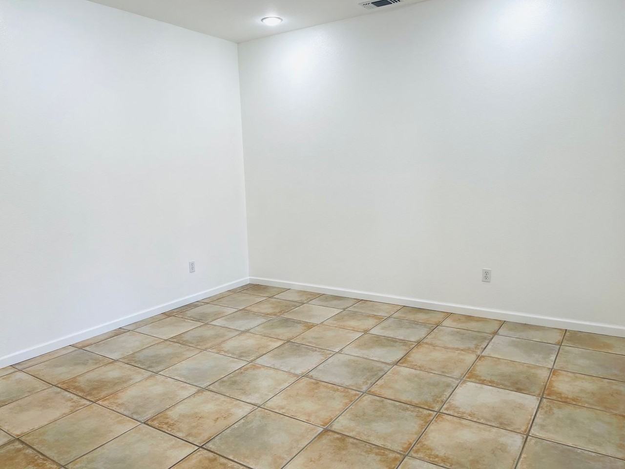 4285 Bromley Ct - Photo 6 of 49