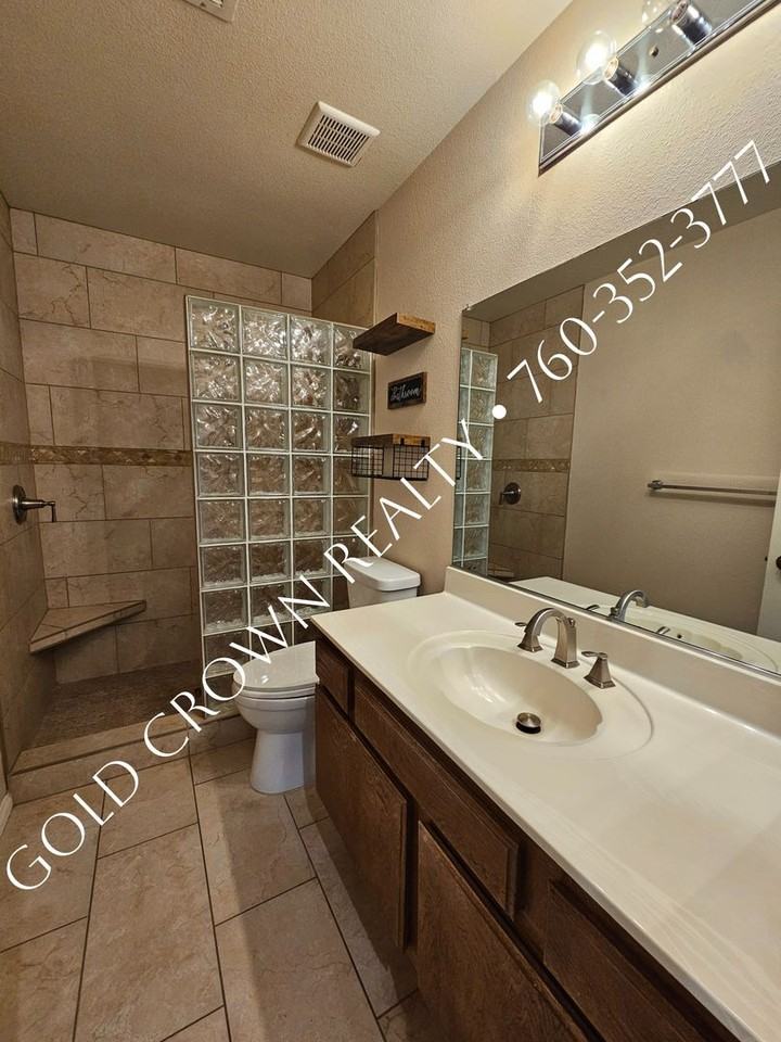 2411 W State St - Photo 6 of 13