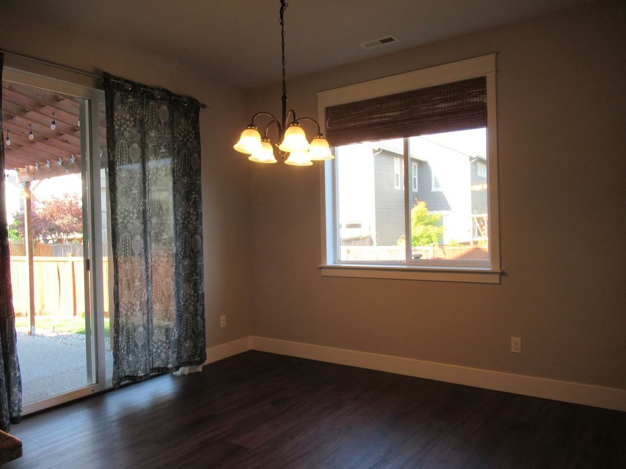 19019 Village Pkwy E - Photo 5 of 26