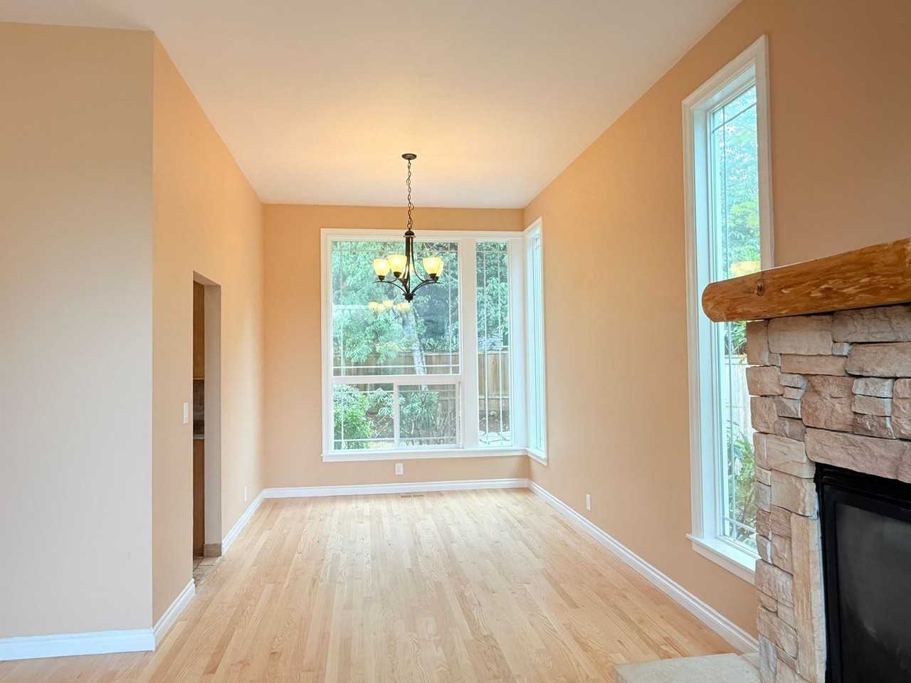 23621 Ne 25th Way - Photo 5 of 27