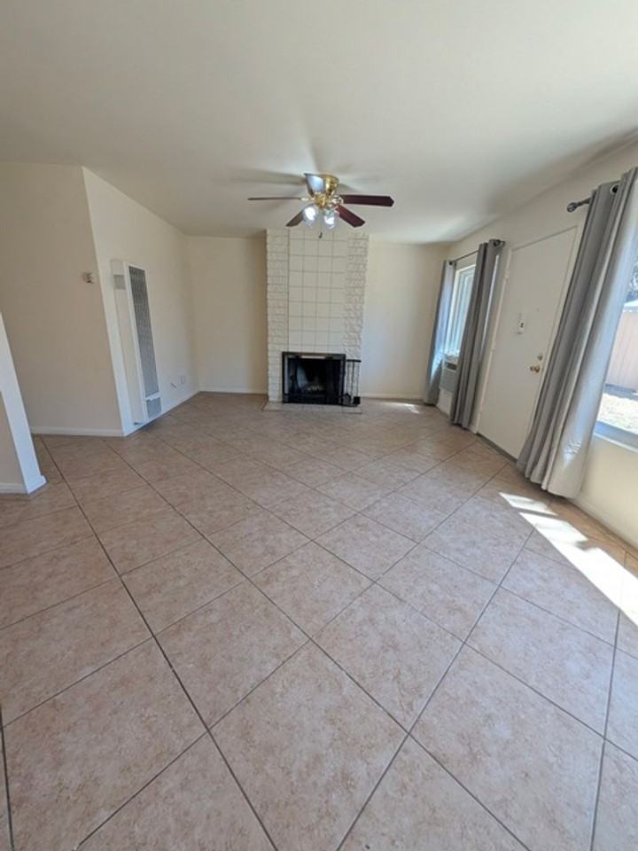 801 S Orange Ave #C - Photo 4 of 32